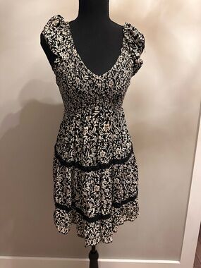 Angie Floral V-Neck Ruffle Sleeve Dress